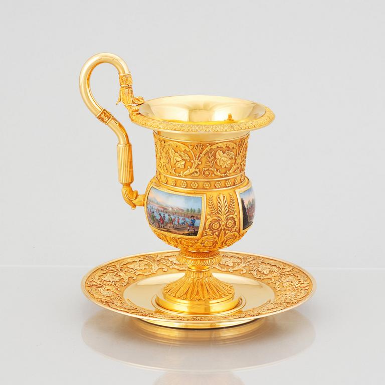 Paradkopp med fat, "The Demidoff cup", guld och emalj, Gabriel-Raoul Morel, Paris, daterad 1824.