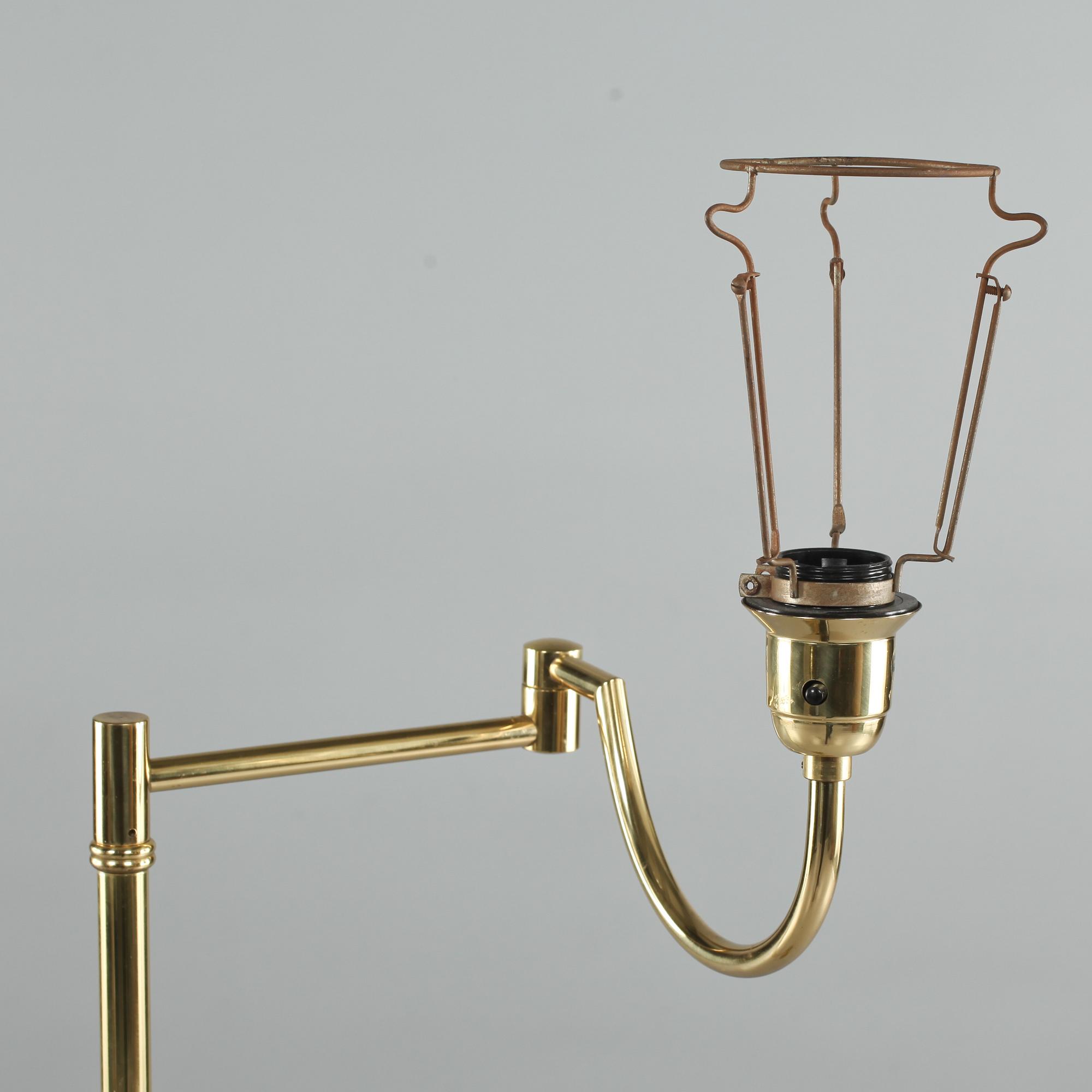 GOLVLAMPA, 1900-talets andra hälft.