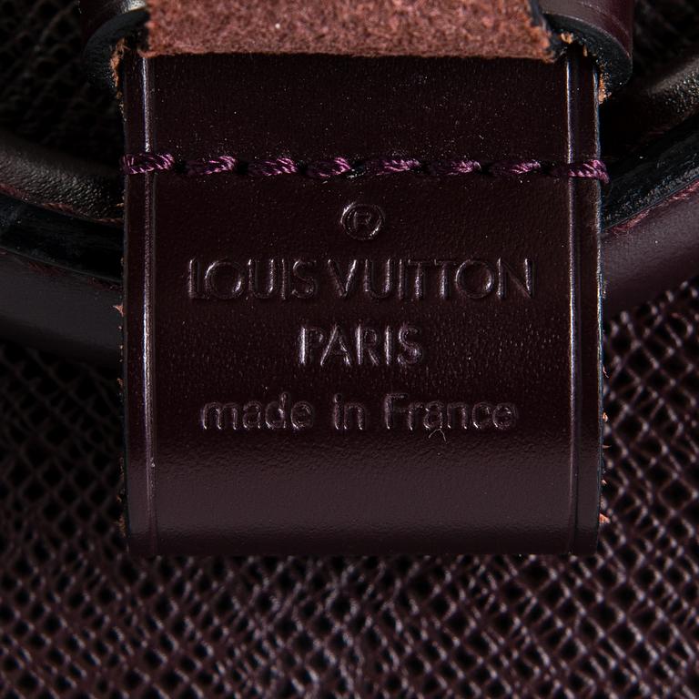 Louis Vuitton, A 'Taiga Kendall GM' Bag.