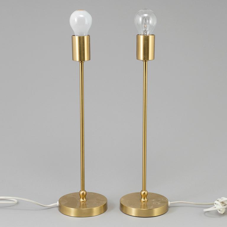 JOSEF FRANK, a pair of model 2332/2 table lights from Svenskt Tenn.