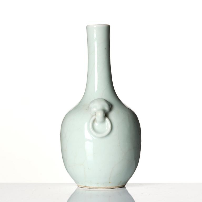 A ge glazed vase, Qing dynasty, 19th Century.