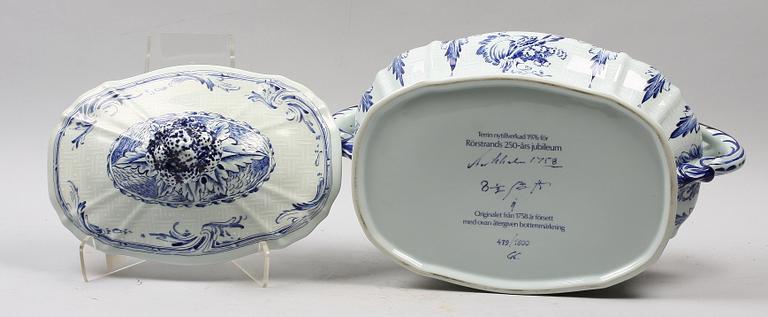 TERRIN, porslin, rokokostil, Rörstrand, 1976. Numr 479/1800.