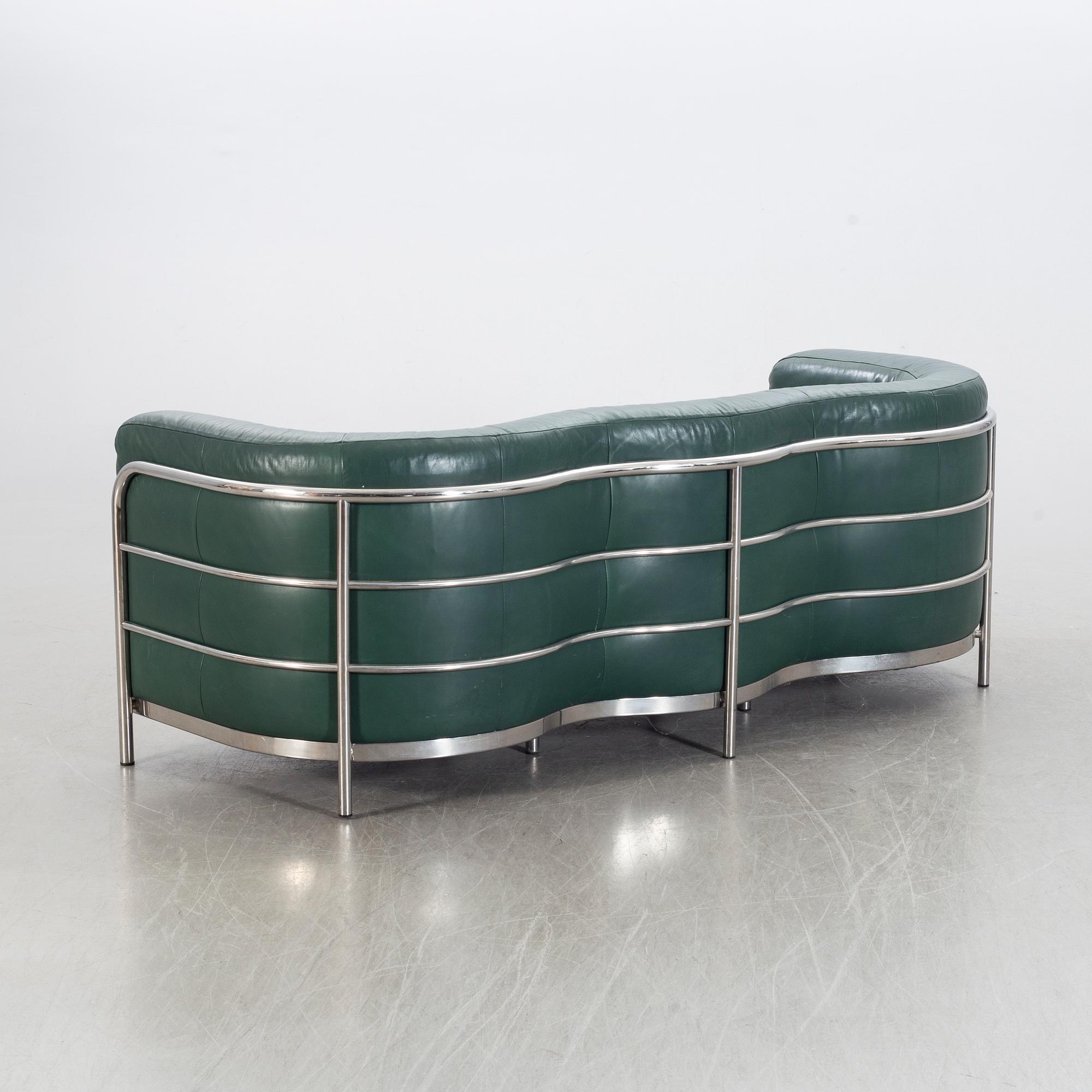 An "Onda" leather sofa by JONATHAN DE PAS, DONATO D. URBINO & PAOLO LOMAZOTTI for Zanotta, designed in 1985.