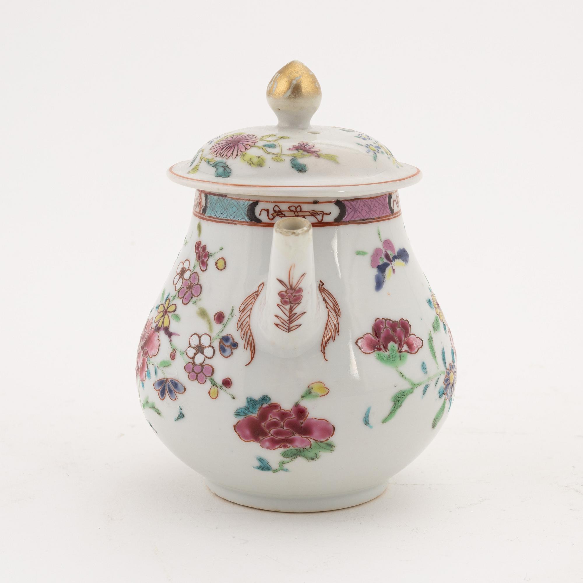 A famille rose tea pot with cover, Qing dynasty, Qianlong (1736-95).