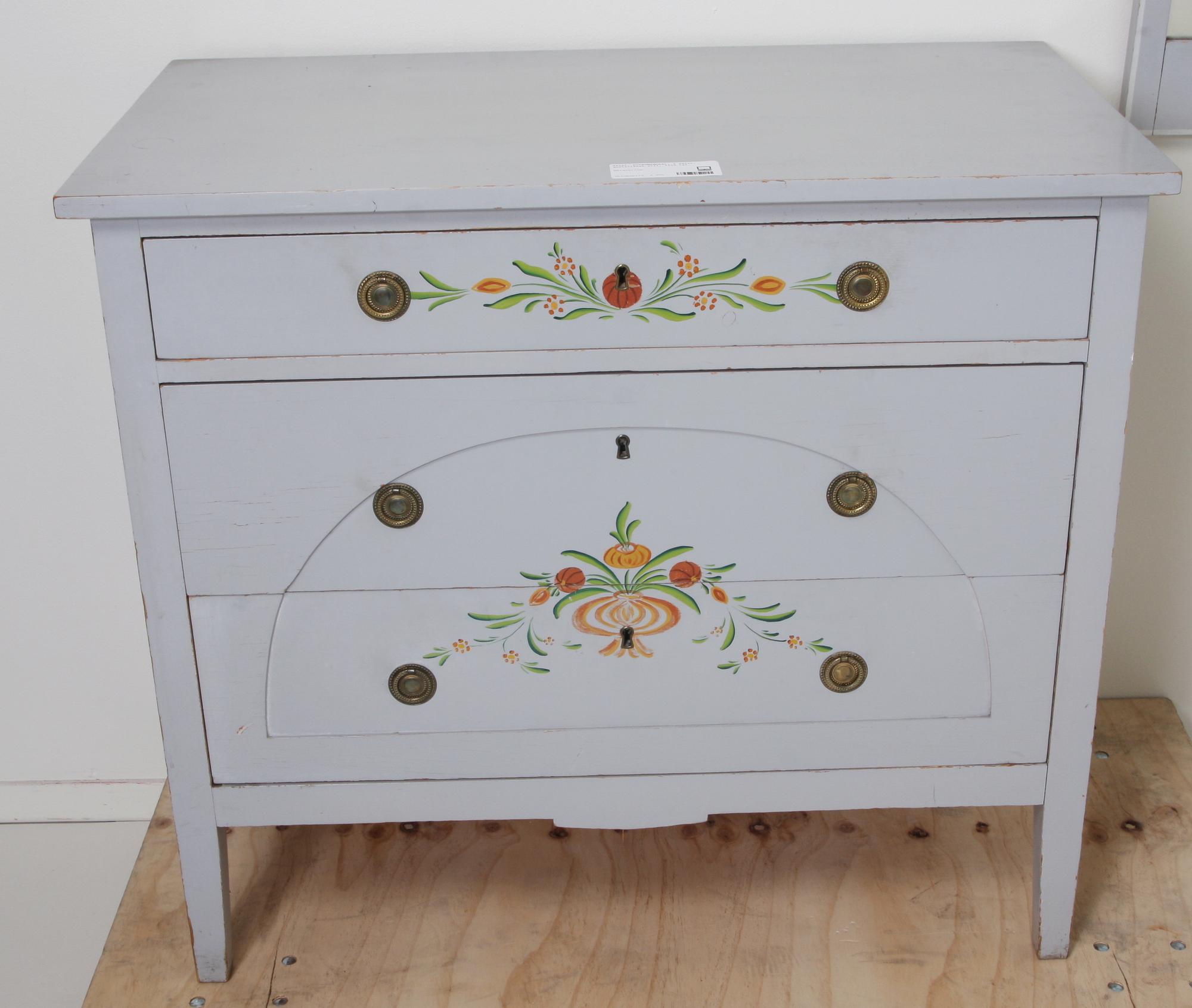 SOVRUMSMÖBEL, 3 delar, gustaviansk stil, 1900-tal.