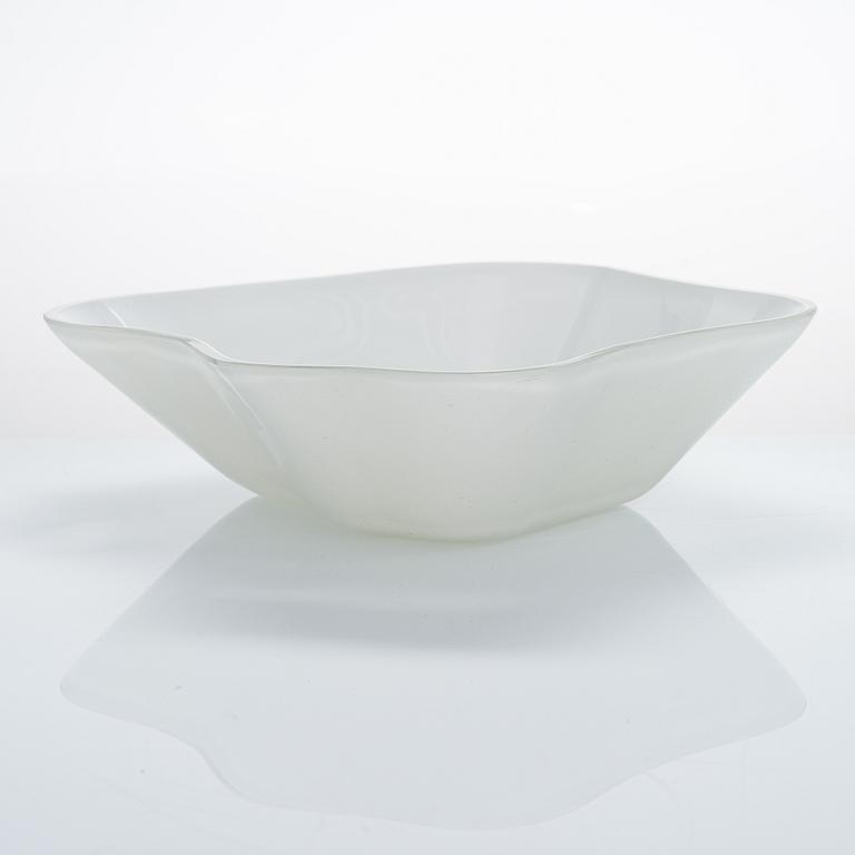 Alvar Aalto, One part of 1950's Aalto flower' glass sculpture signed Alvar Aalto Iittala.