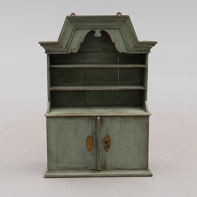 HÄNGSKÅP, 1700-tal.