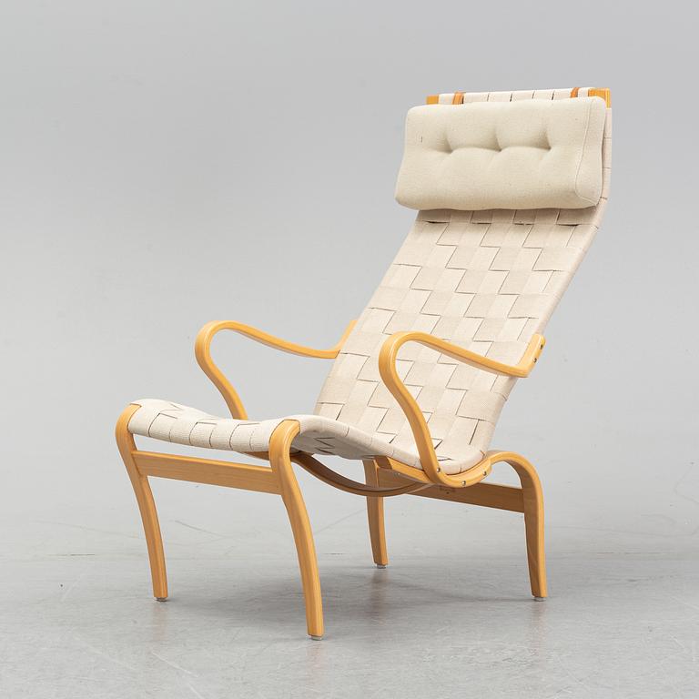 A Miranda lounge chair by Bruno Mathsson, dated 2001.