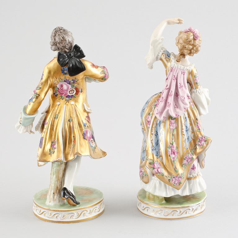 FIGURINER, 2 st, porslin, Sevre-liknande märken, 1900-tal.