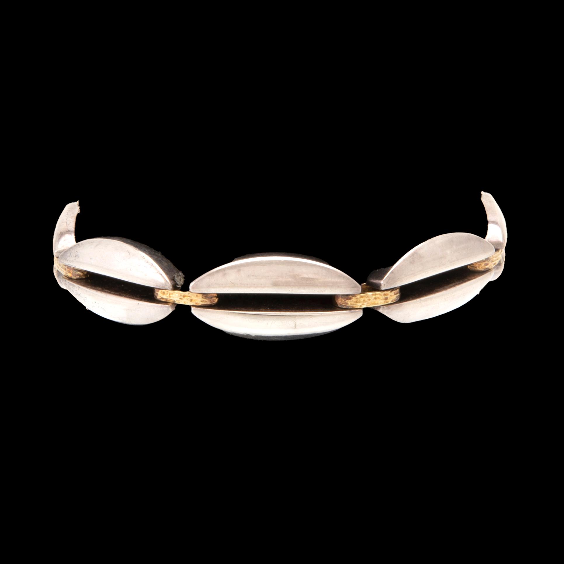 Regitze Overgaard, armband silver och 18K guld nr 409 för Georg Jensen, Danmark.