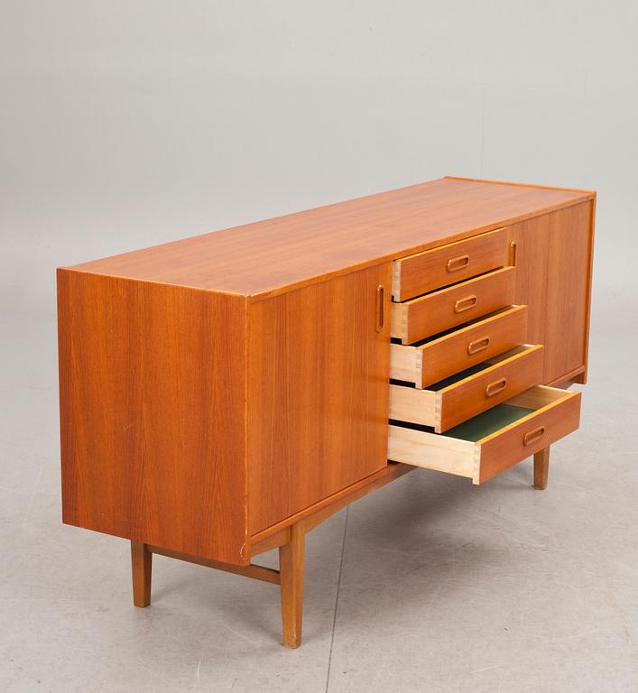SIDEBOARD, 1960-tal.