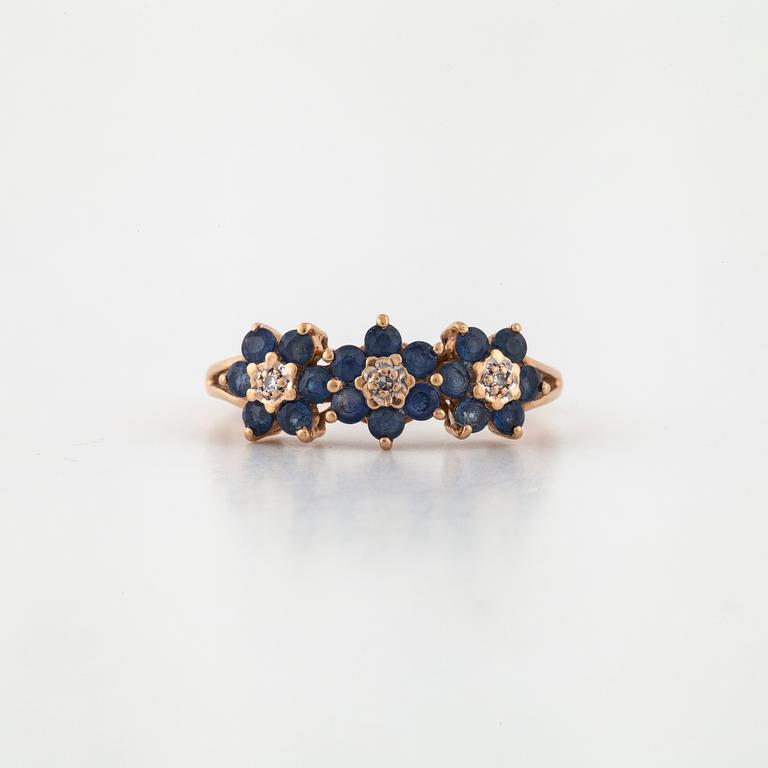 RING, med safirer och åttkantslipade diamanter.