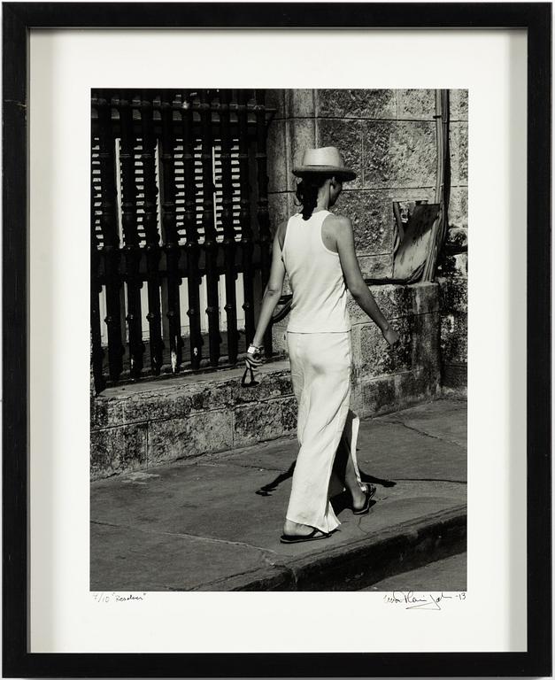 Ewa-Mari Johansson, "Woman dressed in white".