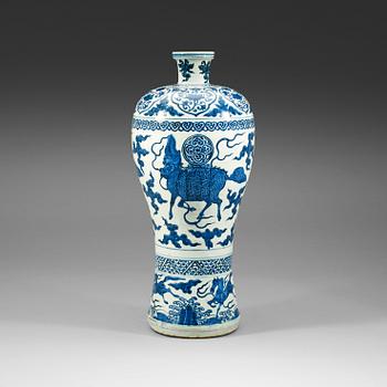 A large rare blue and white Meiping vase, Ming dynasty, Wanli (1572-1620).