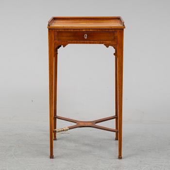 A late gustavian early 19th century sewing table.