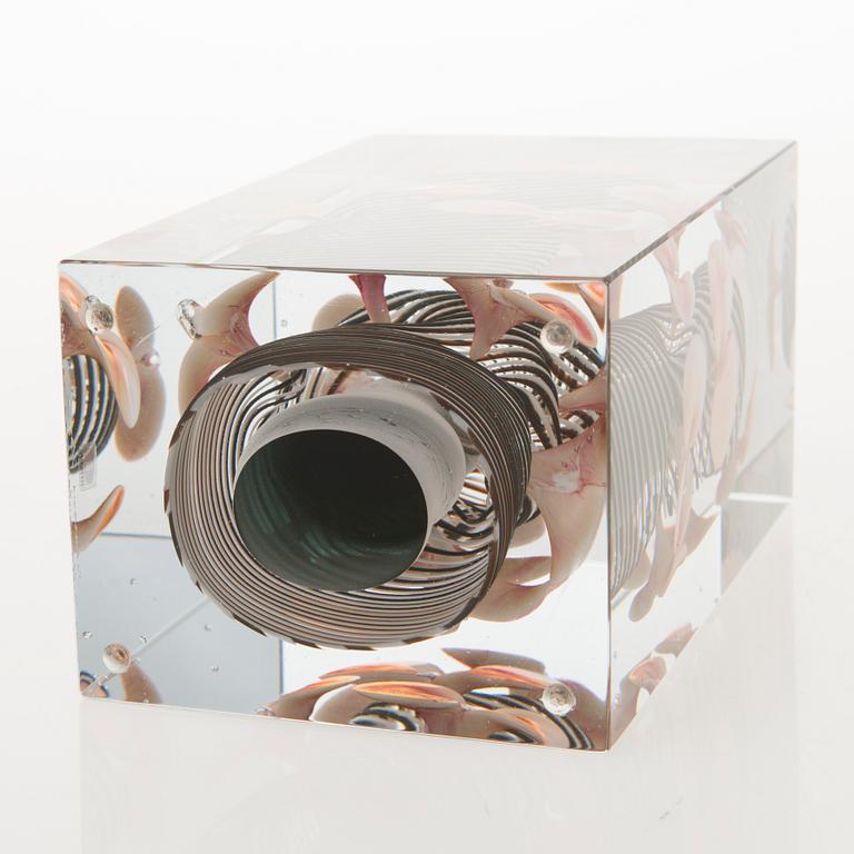 OIVA TOIKKA, JUBILEE CUBE, 'Sakura Hana' signed Oiva Toikka Nuutajärvi Notsjö 2008 numbered 32/200.