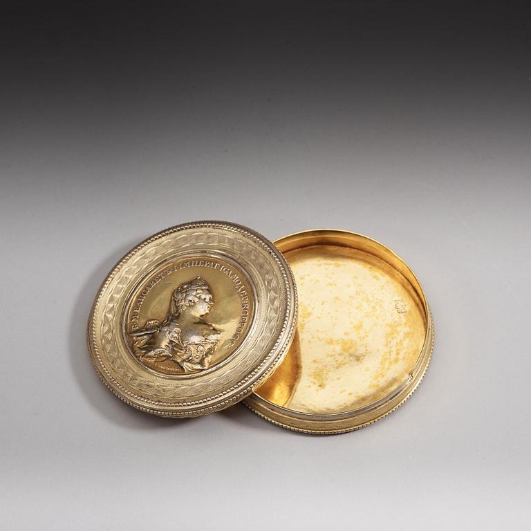 A Russian 18th century silver-gilt box, markes of Moscow 1790.