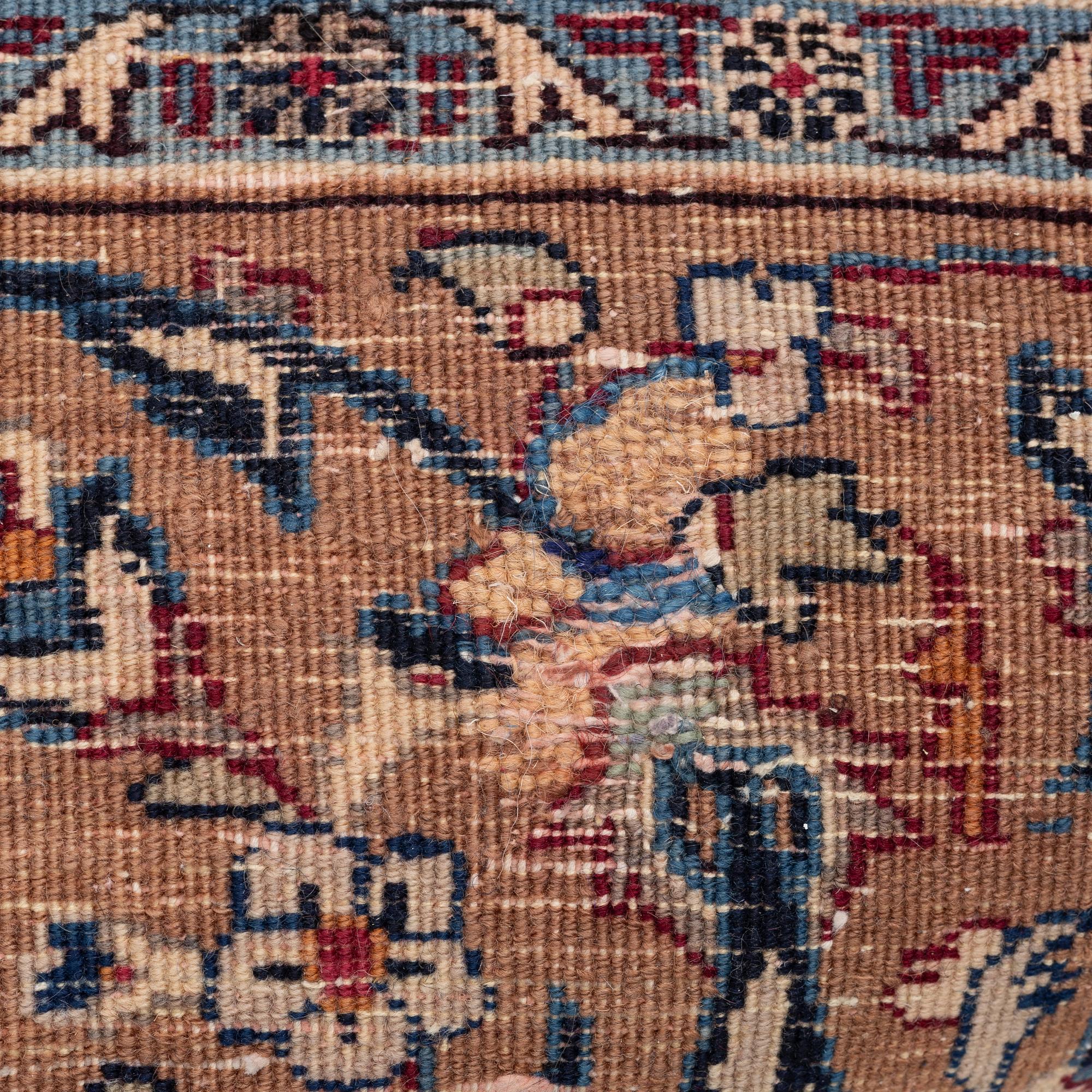 A Tabriz carpet, a. 373 x 286 cm.