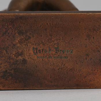 STIG BLOMBERG, skulptur, brons, sign SB samt Ystad Metall, 1900-tal.