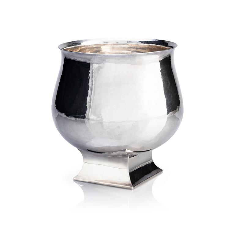 Sigurd Persson, a sterling silver bowl, Stockholm 1968.