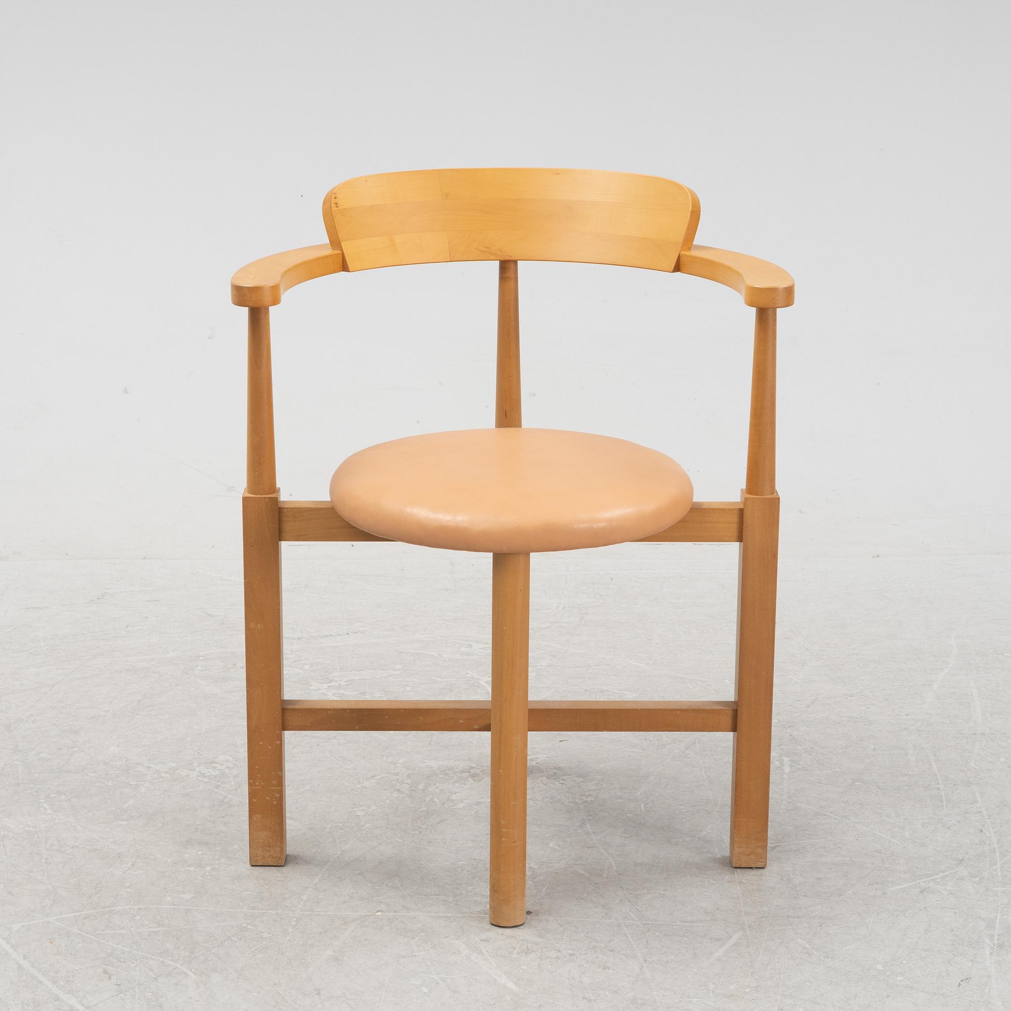 Torbjörn Ahlström, a birch chair.