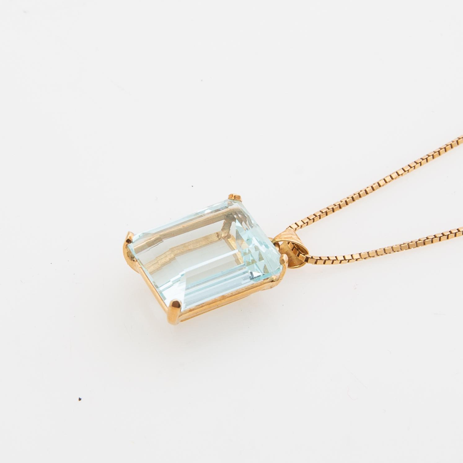 Halsband, 18K guld och akvamarin.