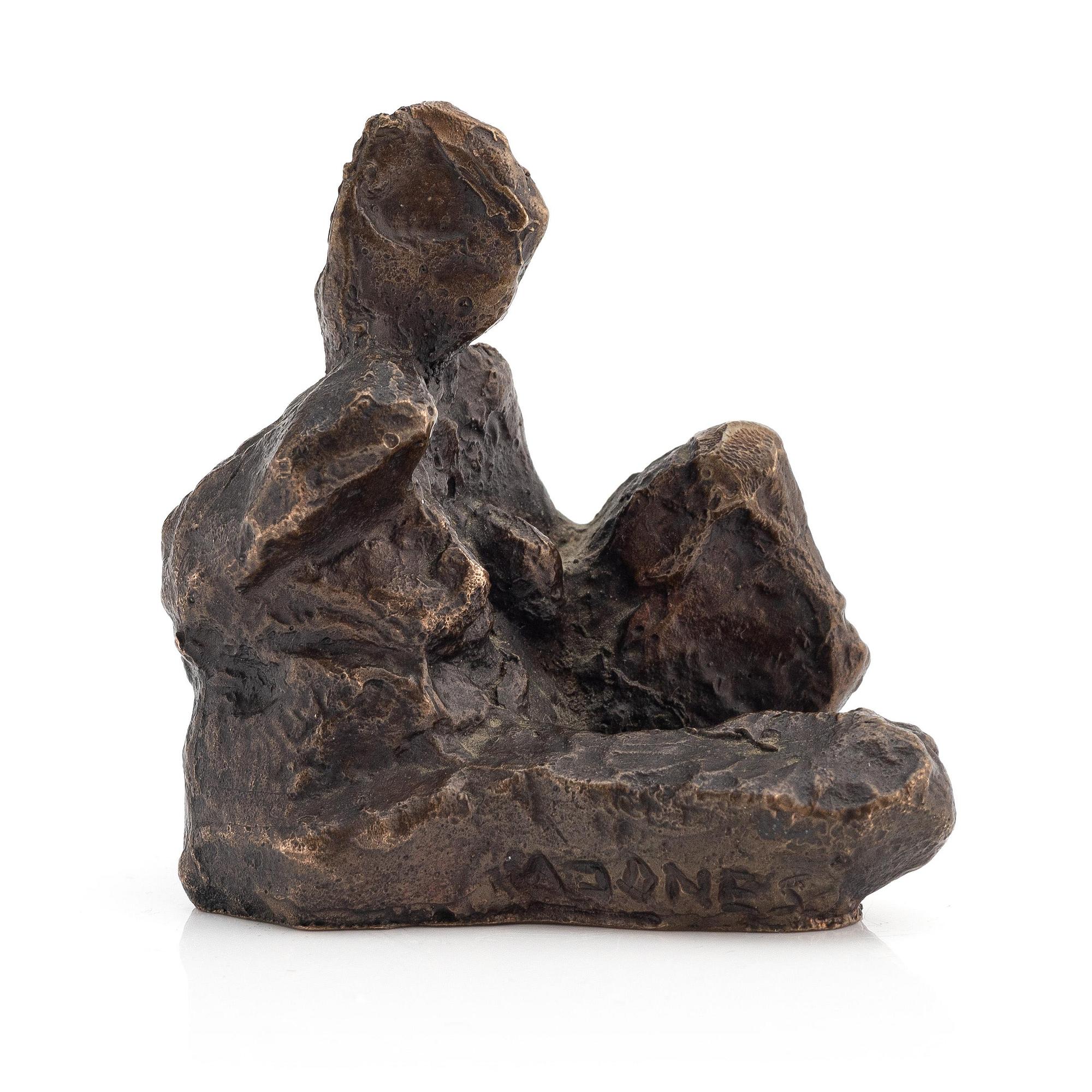 Arne Jones, Seated figure.