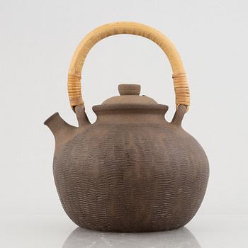 Signe Persson-Melin, teapot, stoneware.