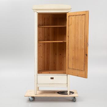 A cabinet, early 20th Century.