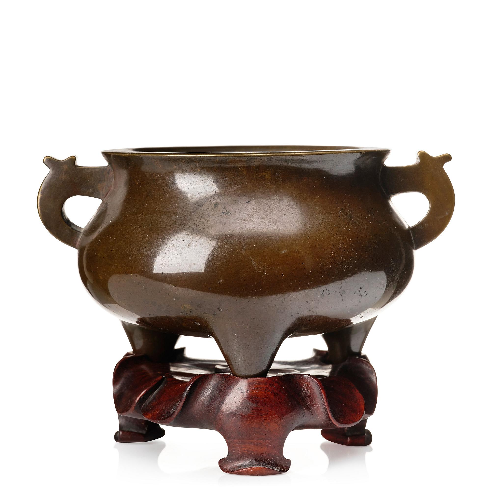 A copper alloy censer, Qing dynasty, 18th/19th Century.