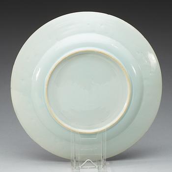 A set of 13 large blue and white plates, Qing dynasty, early 18th Century.