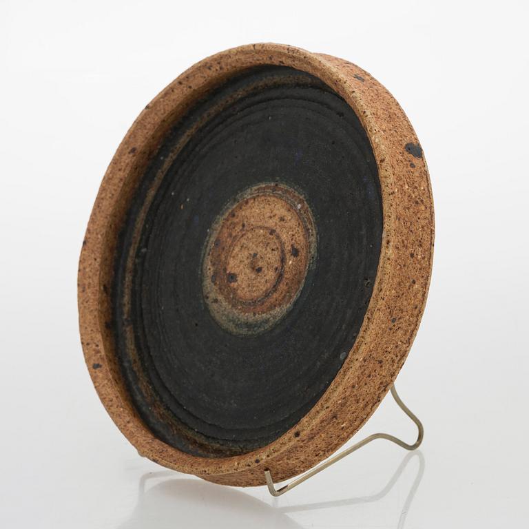 Raija Tuumi, fat, chamotterat stengods, signerad ARABIA RT.