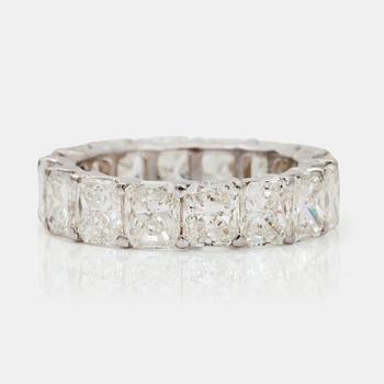 An eternity ring set with radiant-cut diamonds, 7.05 ct in total. Quality circa I/VVS.