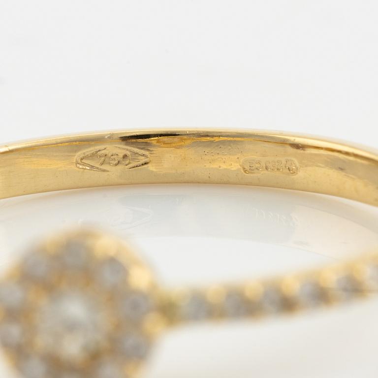 Brilliant cut diamond ring.