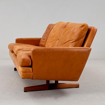 SOFFA samt FÅTÖLJ, modell "807", Fredrik A Kayser, Vatne Lenestolfabrikk A/S. Norge, Ca. 1965.