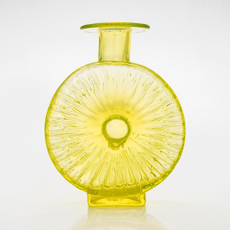 Helena Tynell, a 'Solflaskan' for Riihimäki Glassworks, Finland. In production 1964-1974.