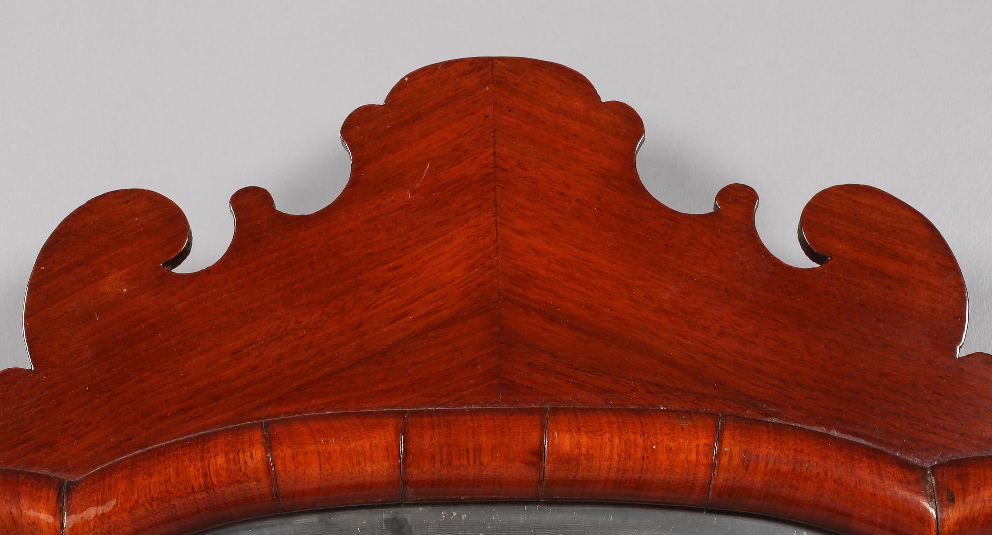 SPEGEL, senbarock, Busch & Echtler, märkt med Göteborgs hallstämpel, omkring 1700-talets mitt.