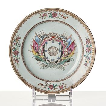 A famille rose dish, Qing dynasty, 18th century.