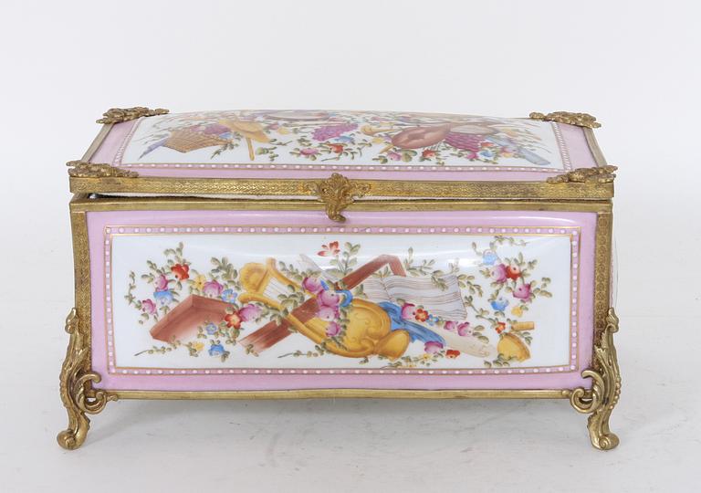 ASK, porslin, 1900/2000-tal.