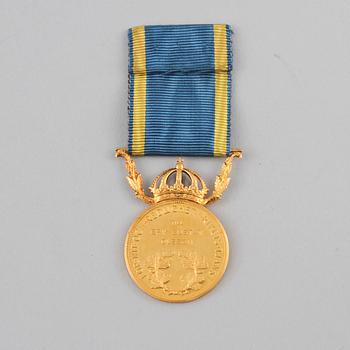 MEDALJ, guld, daterat 1964. Total vikt 16 g.