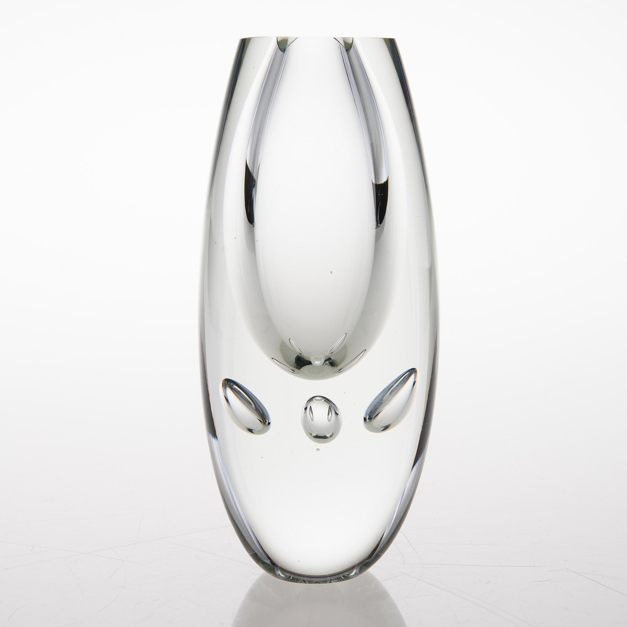 A 'Claritas' glass sculpture signed Timo Sarpaneva 34/1986.