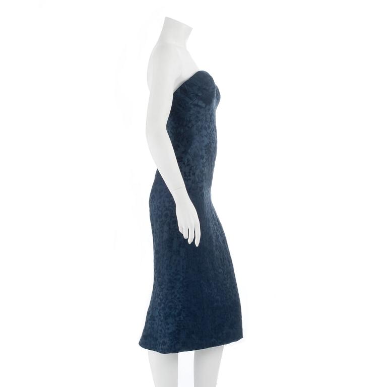 L'WREN SCOTT, a strapless dress. Size 44.