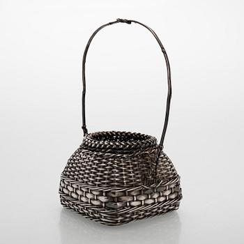 Ikebana-korg, silver med jungin-stämpel, Meiji (1868-1912), Japan.
