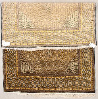 MATTA, semiantik/old, Ghom, med silkesinslag, ca 199 X 135 cm.