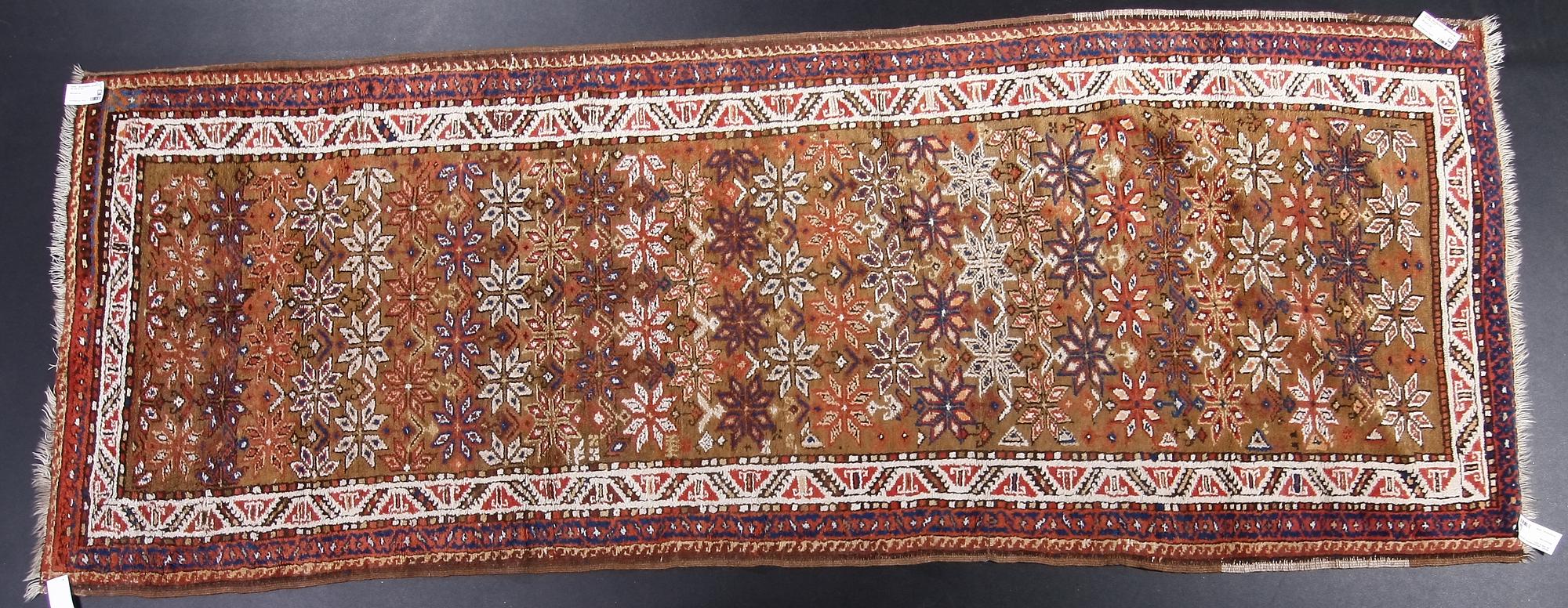 GALLERIMATTA, orientalisk. Ca 300 x 110.