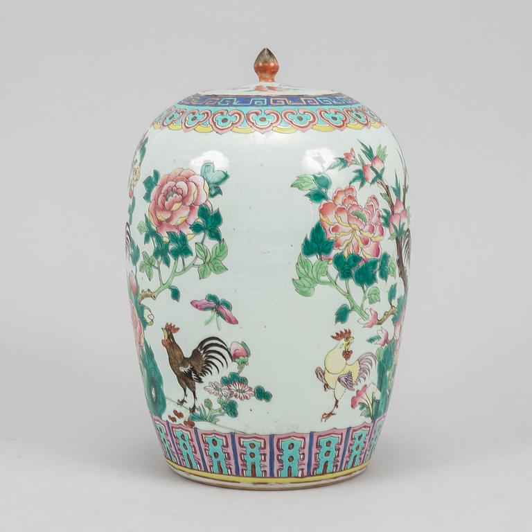 A famille rose vase, China, early 20th Century.