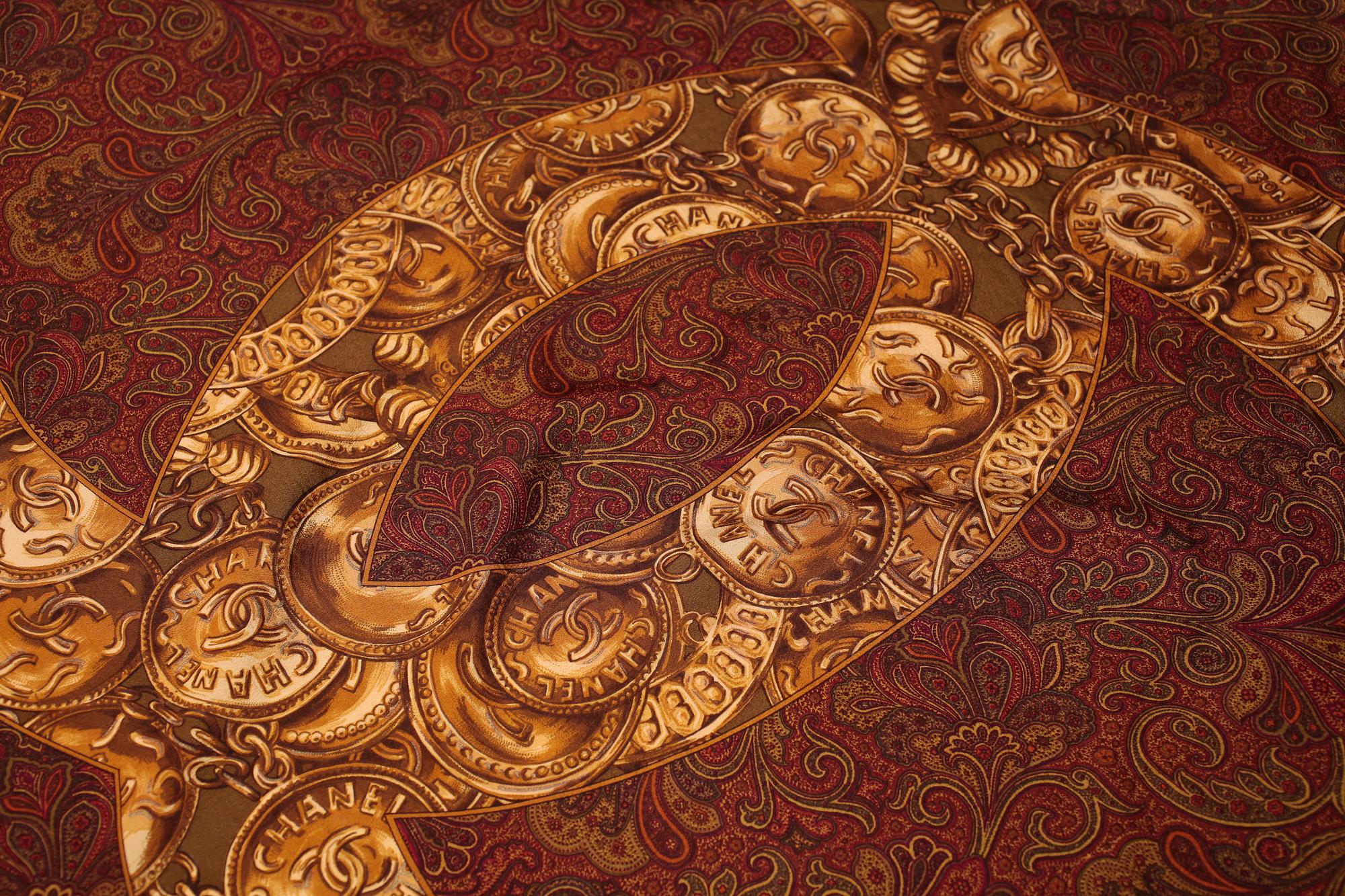 SCARF, Chanel.