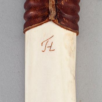 TYKO HARALD LAMPA, a Sami reindeer horn knife, signed.