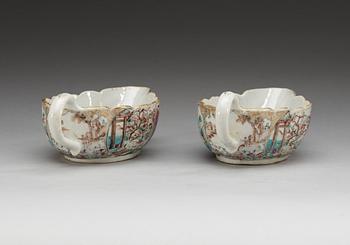 A pair of famille rose sauce boats, Qing dynasty, Qianlong (1736-95).