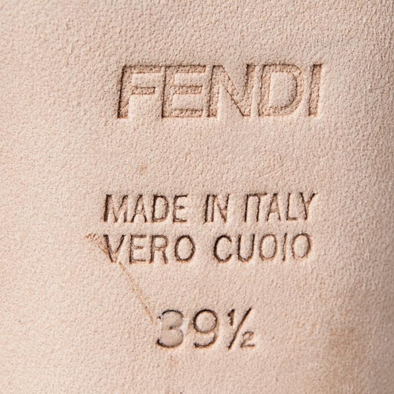 SKOR, Fendi.